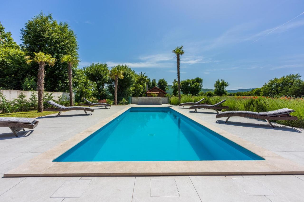 Villa Palma With Heated Private Pool Podhum المظهر الخارجي الصورة
