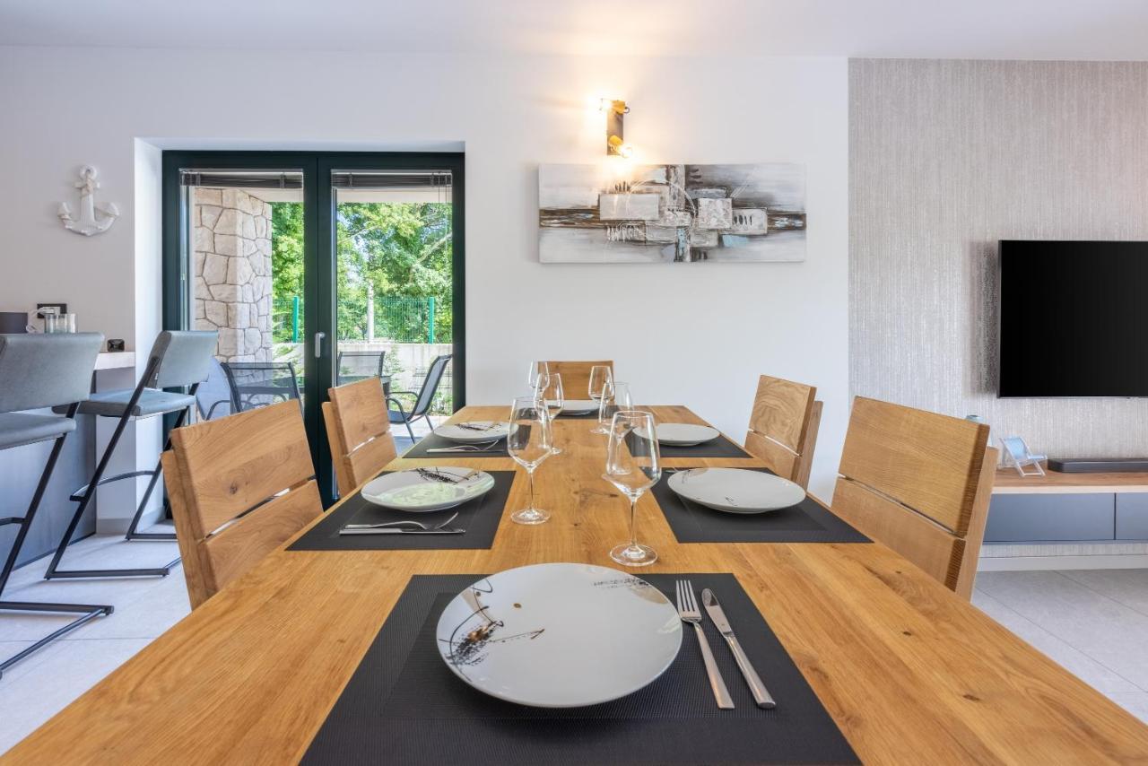 Villa Palma With Heated Private Pool Podhum المظهر الخارجي الصورة